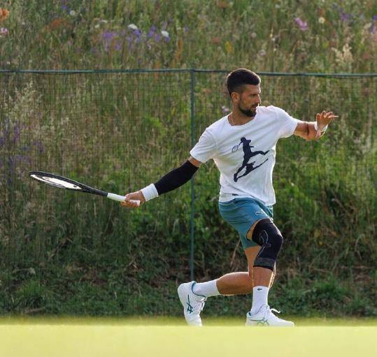 九游体育-IG前途光明！，德约科维奇新星出色防守表现突出引发球迷热议-九游体育